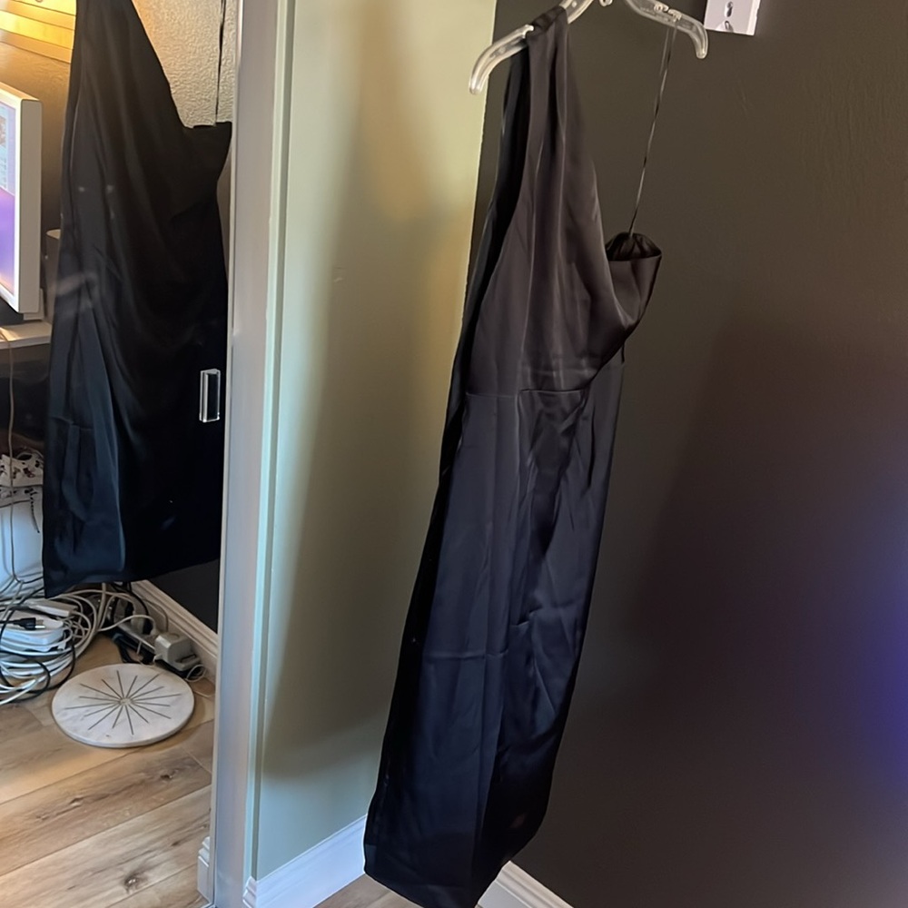 🛑 1 hour sale. NWT. Banana Republic, Size 14, Elegant Black One-Shoulder Dress - Picture 9 of 10